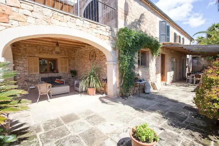 Holiday home Lujosa Casa Mallorquina Restaurada Ses Salines
